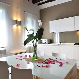 Apartment Cannaregio - Colleoni Holidays By Wonderful Italy, Venice